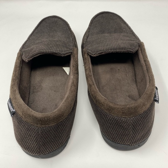 Men’s Isotoner Chocolate Brown Slippers Size 9.5 - 10.5 - Picture 4 of 5